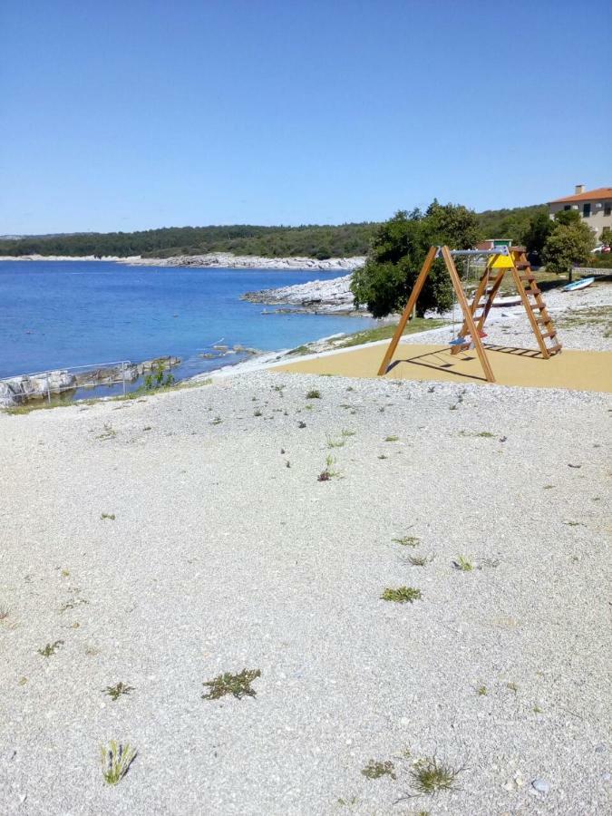 Apartman Knapic Koromačno Kültér fotó